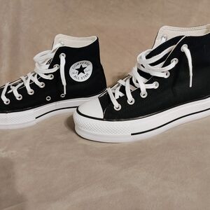 Black Size 7 Converse platform high tops never worn